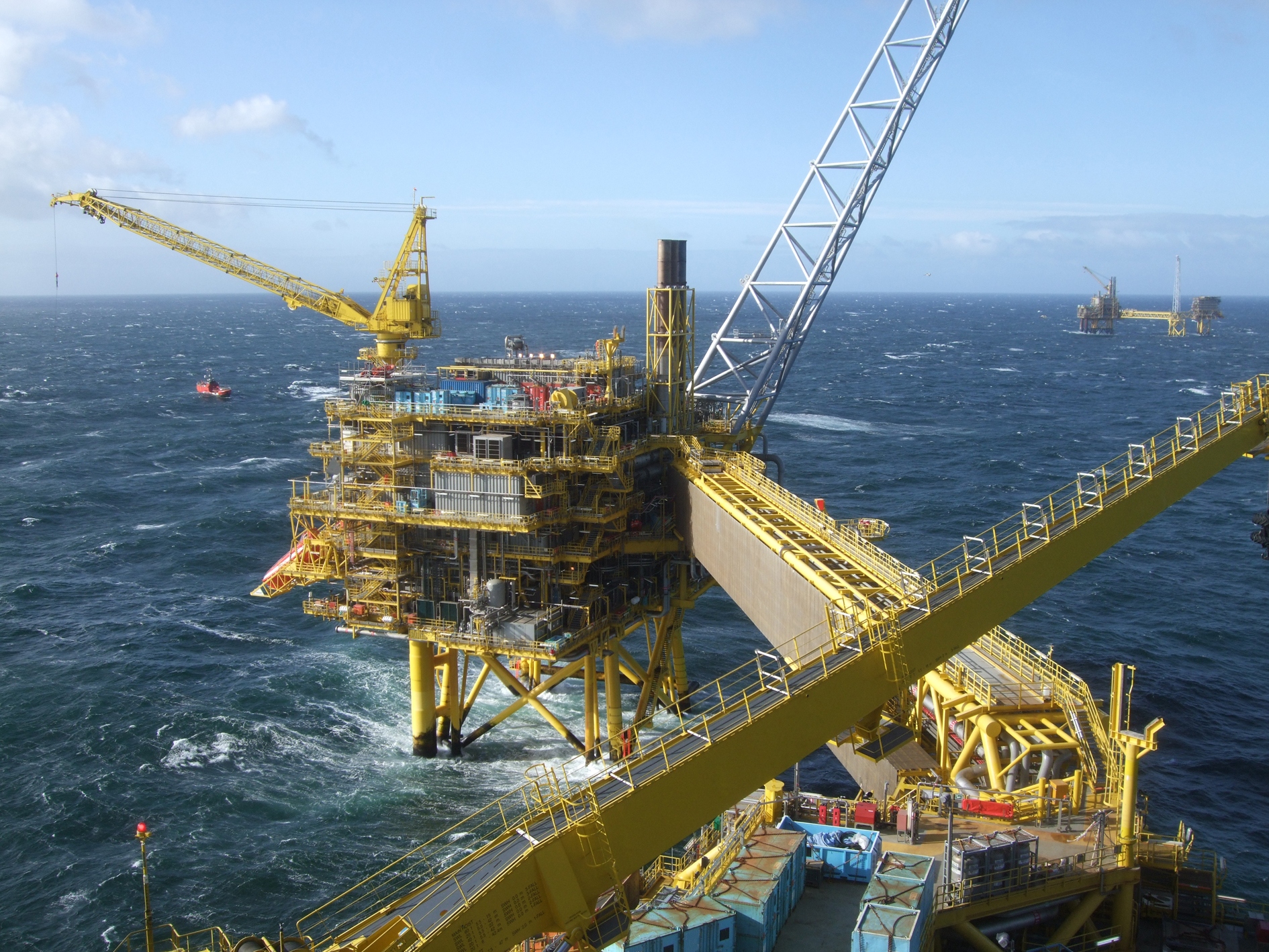 Image of oil platform