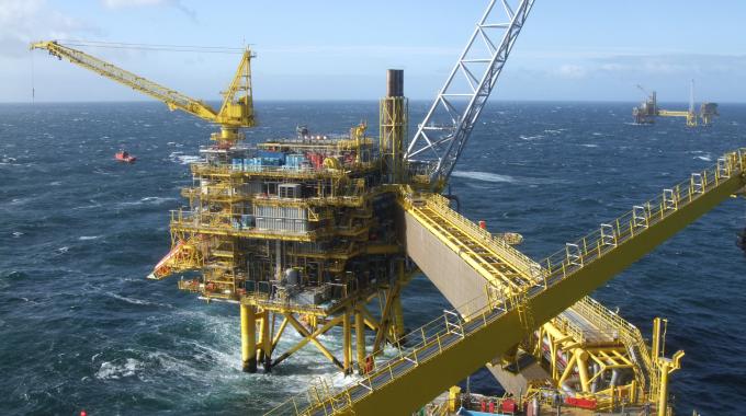 Image of oil platform